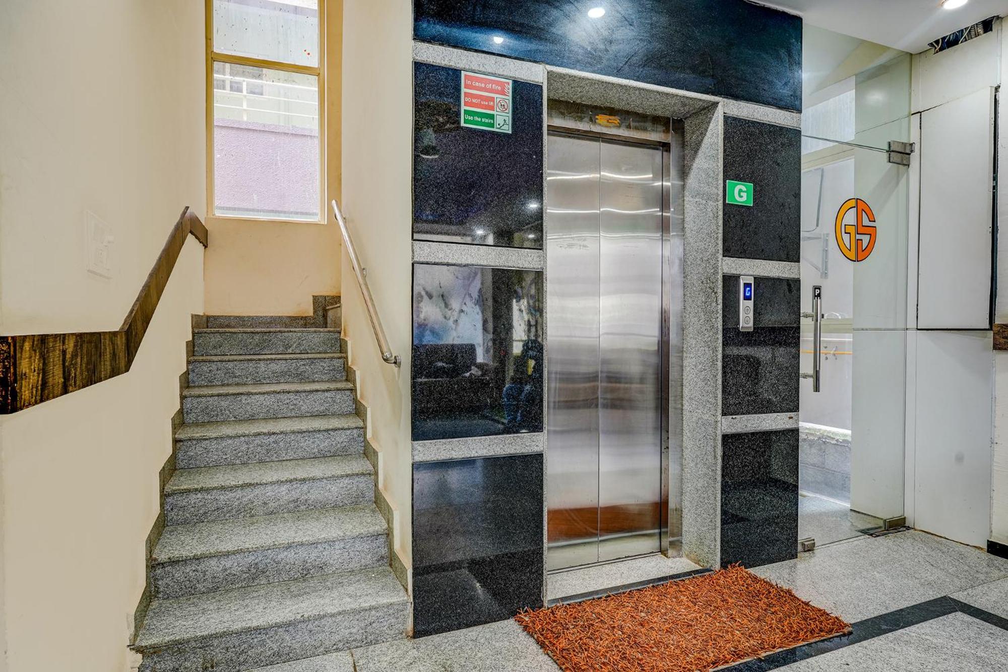 Fabexpress Metro Gs Comforts 班加罗尔 外观 照片